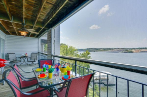 Lakefront Condo in Osage Beach Balcony and Views!
